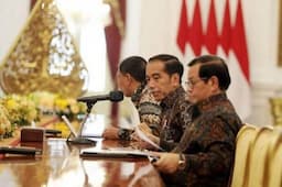 Jokowi Panggil Kapolri, Kepala BIN, hingga Prabowo Bahas Operasi Khusus di Papua