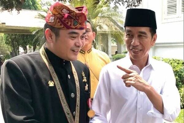 Jokowi Teken Keppres Pemecatan Senator Arya Wedakarna