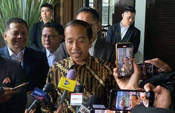 Jokowi Tiba di Polda Metro Jaya, Laporkan Tudingan Ijazah Palsu Jokowi Tiba di Polda Metro Jaya, Laporkan Tudingan Ijazah Palsu