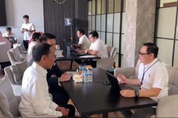 Diperiksa Penyidik Polda Metro Jaya, Jokowi Dicecar Seputar Kader PSI Dian Sandi Diperiksa Penyidik Polda Metro Jaya, Jokowi Dicecar Seputar Kader PSI Dian Sandi