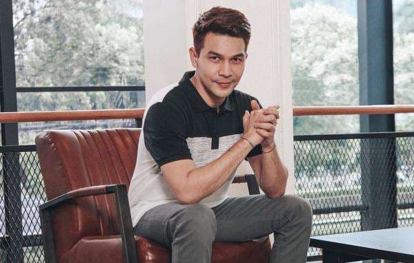 Kronologi Penangkapan Jonathan Frizzy Terkait Kasus Obat Keras dalam Vape Kronologi Penangkapan Jonathan Frizzy Terkait Kasus Obat Keras dalam Vape