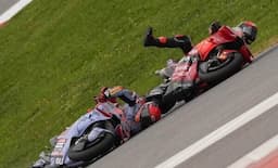 Jorge Lorenzo Yakin Senggolan Marc Marquez dengan Francesco Bagnaia di MotoGP Portugal 2024 Sebetulnya Bisa Dihindari