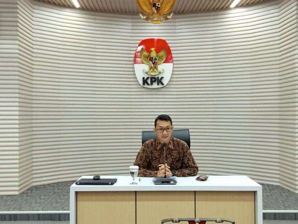 Kasus Kredit Fiktif BPR Jepara, KPK Sita Pabrik hingga Uang Rp411 Juta Kasus Kredit Fiktif BPR Jepara, KPK Sita Pabrik hingga Uang Rp411 Juta
