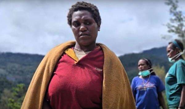 Kabar Mama Hertina Meninggal Dibakar Prajurit TNI Hoaks! Ini Faktanya Kabar Mama Hertina Meninggal Dibakar Prajurit TNI Hoaks! Ini Faktanya