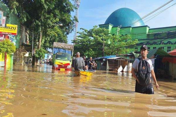 Kabupaten Bandung Kembali Dilanda Banjir, 4 Kecamatan Terendam dan Ratusan Warga Mengungsi Kabupaten Bandung Kembali Dilanda Banjir, 4 Kecamatan Terendam dan Ratusan Warga Mengungsi