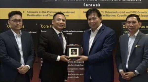 Kadin Dorong Kolaborasi dengan Kementerian Perdagangan Sarawak Malaysia, dari Produksi Energi Terbarunya hingga Sport Tourism Kadin Dorong Kolaborasi dengan Kementerian Perdagangan Sarawak Malaysia, dari Produksi Energi Terbarunya hingga Sport Tourism