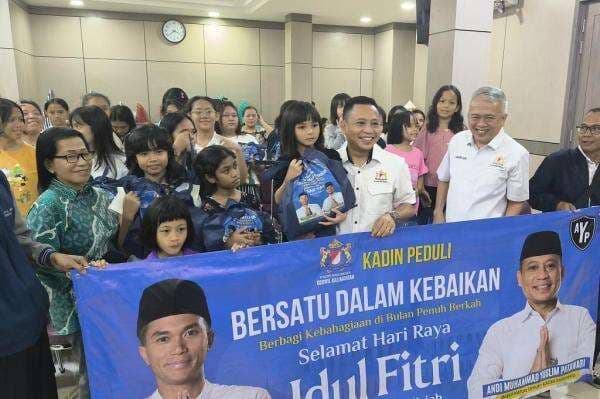 Kadin Gelar Bakti Sosial, Bagikan Peralatan Sekolah ke Panti Asuhan di Jakpus Kadin Gelar Bakti Sosial, Bagikan Peralatan Sekolah ke Panti Asuhan di Jakpus