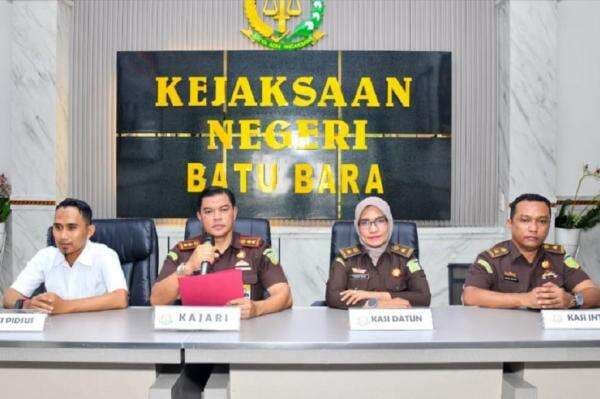 Kepala Dinas Kominfo Sumut Jadi Tersangka Korupsi, Rugikan Negara Rp1,8 Miliar Kepala Dinas Kominfo Sumut Jadi Tersangka Korupsi, Rugikan Negara Rp1,8 Miliar