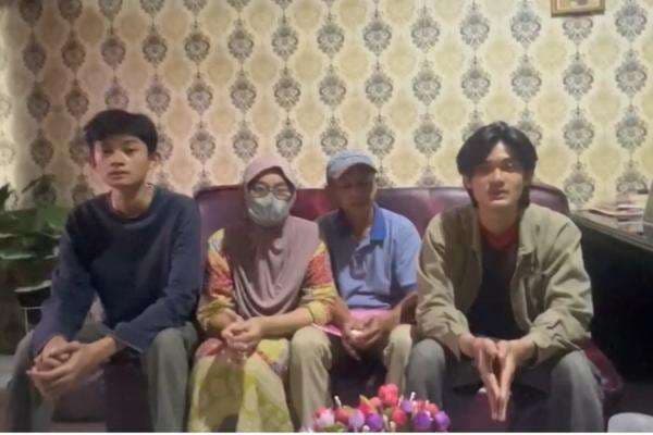 Kakak Adik Viral Tawarkan Ginjal untuk Bebaskan Ibu, Polisi Tangguhkan Penahanan SY Kakak Adik Viral Tawarkan Ginjal untuk Bebaskan Ibu, Polisi Tangguhkan Penahanan SY