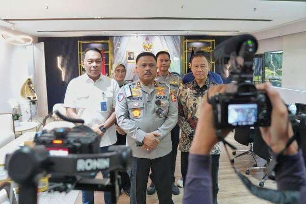 Kakorlantas Minta Dirlantas Serius Tangani Kendaraan Over Dimension dan Over Loading Kakorlantas Minta Dirlantas Serius Tangani Kendaraan Over Dimension dan Over Loading