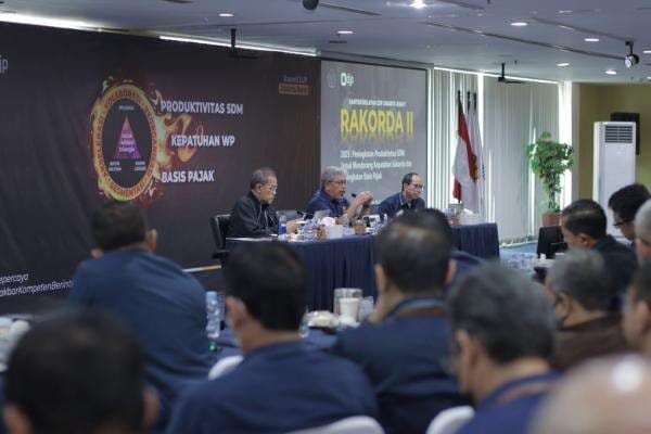 Lampaui Target, Kanwil DJP Jakbar Kumpulkan Rp42,29 Triliun Penerimaan Pajak Lampaui Target, Kanwil DJP Jakbar Kumpulkan Rp42,29 Triliun Penerimaan Pajak