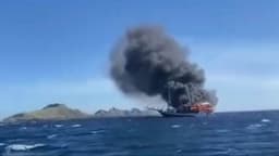 Kapal Terbakar di Labuan Bajo Angkut 26 Wisatawan, 16 Turis Asing         