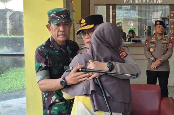 5 Fakta 3 Polisi Tewas Ditembak saat Gerebek Sabung Ayam di Lampung, Nomor 4 Tak Disangka 5 Fakta 3 Polisi Tewas Ditembak saat Gerebek Sabung Ayam di Lampung, Nomor 4 Tak Disangka