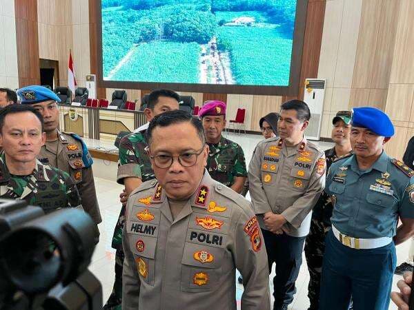 Bantah Tudingan Setoran Judi Sabung Ayam, Kapolda Lampung: Tunjukkan Buktinya! Bantah Tudingan Setoran Judi Sabung Ayam, Kapolda Lampung: Tunjukkan Buktinya!