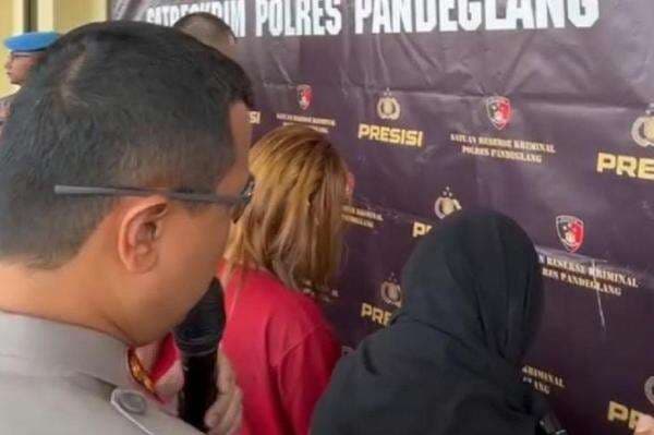 Gadis SMP asal Pandeglang Ditawari Kerja ART Ternyata Dipaksa Jadi PSK Gadis SMP asal Pandeglang Ditawari Kerja ART Ternyata Dipaksa Jadi PSK