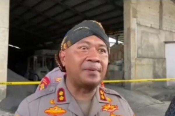 Nestapa 50 Calon Jemaah Umrah di Banten, Ditipu dan Ditelantarkan Biro Travel Nestapa 50 Calon Jemaah Umrah di Banten, Ditipu dan Ditelantarkan Biro Travel