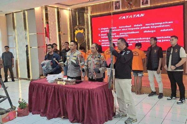 Kombes Syahduddi Dilantik Jadi Kapolrestabes Semarang, Gantikan Kombes Irwan Anwar Kombes Syahduddi Dilantik Jadi Kapolrestabes Semarang, Gantikan Kombes Irwan Anwar