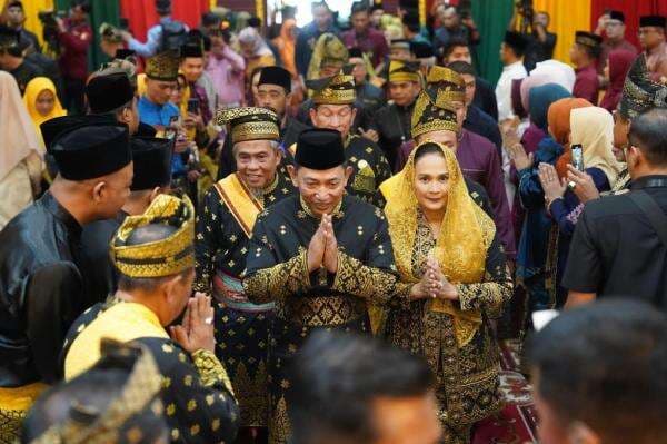Kapolri Terima Anugerah Adat Ingatan Budi, Simbol Kecintaan Masyarakat Melayu Kapolri Terima Anugerah Adat Ingatan Budi, Simbol Kecintaan Masyarakat Melayu
