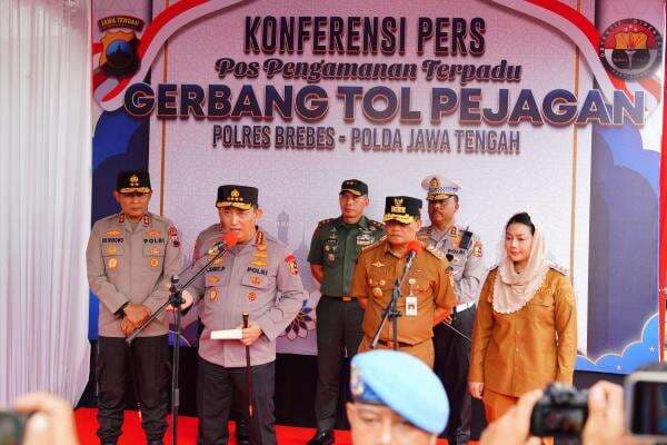 Kapolri Turun ke Posko Terpadu, Pastikan Kesiapan Personel Operasi Ketupat 2025 Kapolri Turun ke Posko Terpadu, Pastikan Kesiapan Personel Operasi Ketupat 2025