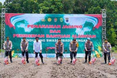 Ciptakan Swasembada Pangan, Kapolri Tanam Jagung di Bantul Ciptakan Swasembada Pangan, Kapolri Tanam Jagung di Bantul