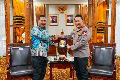 Terima Audiensi Menteri Imipas, Kapolri Pastikan Kolaborasi Pemberantasan Narkoba Terima Audiensi Menteri Imipas, Kapolri Pastikan Kolaborasi Pemberantasan Narkoba