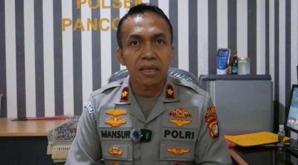 Polisi Duga Mayat Misterius di Kali Ciliwung Adalah ASN Kemendagri yang Hilang Polisi Duga Mayat Misterius di Kali Ciliwung Adalah ASN Kemendagri yang Hilang