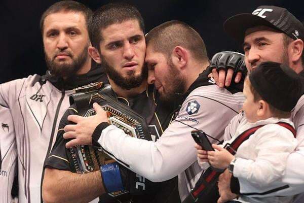 Karier Islam Makhachev di Persimpangan Jalan: Ikuti Khabib Nurmagomedov Pensiun Dini dari UFC? Karier Islam Makhachev di Persimpangan Jalan: Ikuti Khabib Nurmagomedov Pensiun Dini dari UFC?