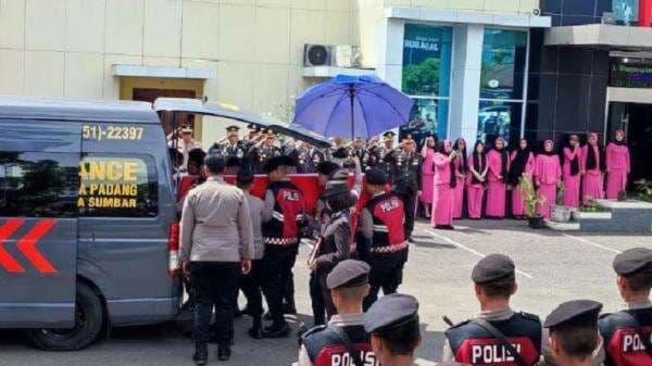 Polisi Tembak Polisi di Solok Selatan, Kapolda Sumbar: Minggu Ini Kabag Ops Kami Pecat Polisi Tembak Polisi di Solok Selatan, Kapolda Sumbar: Minggu Ini Kabag Ops Kami Pecat