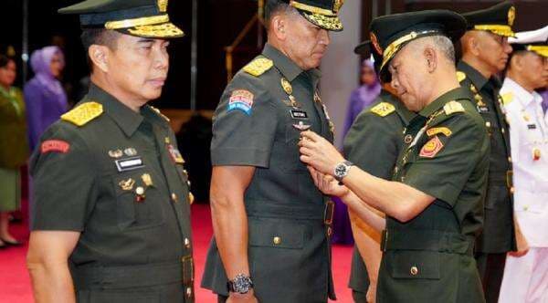 Sertijab, Kapuspen hingga Danjen Akademi TNI Resmi Berganti Sertijab, Kapuspen hingga Danjen Akademi TNI Resmi Berganti