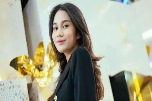 Kasus Dugaan Fitnah, Azizah Salsha Resmi Laporkan 2 Akun Medsos ke Bareskrim Polri Kasus Dugaan Fitnah, Azizah Salsha Resmi Laporkan 2 Akun Medsos ke Bareskrim Polri