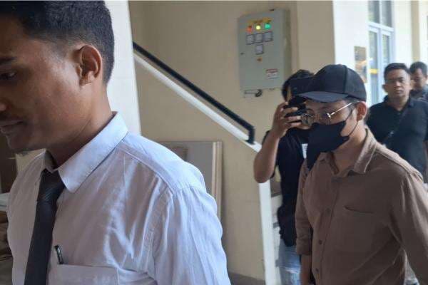 Kasus Dugaan Pelecehan Seksual, Dokter AYP Dicecar 50 Pertanyaan Kasus Dugaan Pelecehan Seksual, Dokter AYP Dicecar 50 Pertanyaan