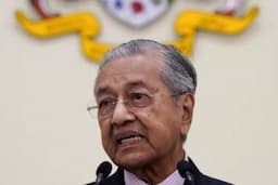 Kasus Korupsi Seret Mantan PM Mahathir Mohammad, Polisi Malaysia Periksa Anak dan Para Politisi