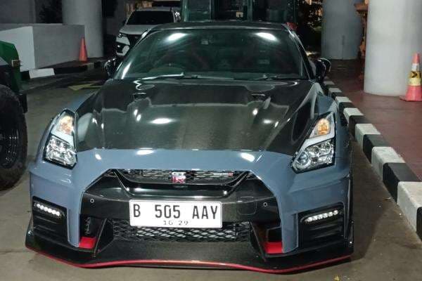 Kasus Suap Perkara Migor, Kejagung Sita Mobil Mewah hingga Pecahan Mata Uang Asing Kasus Suap Perkara Migor, Kejagung Sita Mobil Mewah hingga Pecahan Mata Uang Asing