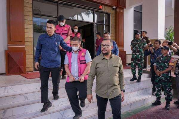 Kasus Korupsi PDNS Kominfo, Kejari Jakpus Sita Uang Tunai Rp1,78 Miliar hingga 176 Gram Logam Mulia Kasus Korupsi PDNS Kominfo, Kejari Jakpus Sita Uang Tunai Rp1,78 Miliar hingga 176 Gram Logam Mulia