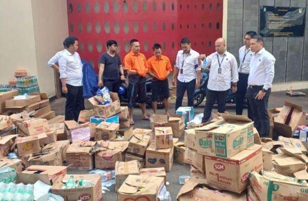 Polda Metro Bongkar Kasus Penjualan Barang Kedaluwarsa di Tangsel, 2 Orang Ditangkap Polda Metro Bongkar Kasus Penjualan Barang Kedaluwarsa di Tangsel, 2 Orang Ditangkap