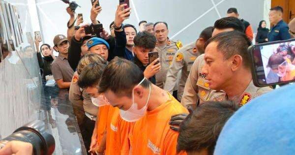 Pura-pura Jadi Polisi, Kawanan Maling Ini Gasak Motor Ojol Pura-pura Jadi Polisi, Kawanan Maling Ini Gasak Motor Ojol