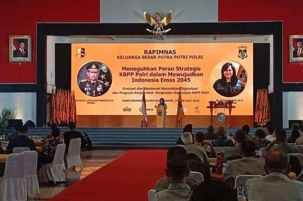 KBPP Polri Komitmen Dukung Pembangunan Nasional di Tengah Dinamika Global KBPP Polri Komitmen Dukung Pembangunan Nasional di Tengah Dinamika Global
