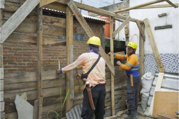 KCIC Tertibkan 26 Bangunan Liar karena Dinilai Berpotensi Ganggu Operasional Whoosh KCIC Tertibkan 26 Bangunan Liar karena Dinilai Berpotensi Ganggu Operasional Whoosh