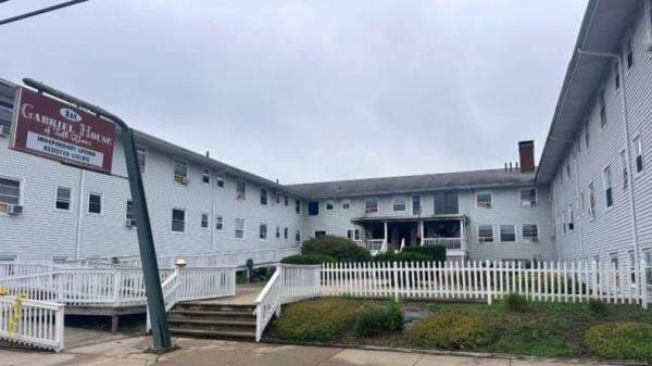 Kebakaran Maut di Panti Jompo Massachusetts, 9 Tewas dan Puluhan Terluka Kebakaran Maut di Panti Jompo Massachusetts, 9 Tewas dan Puluhan Terluka