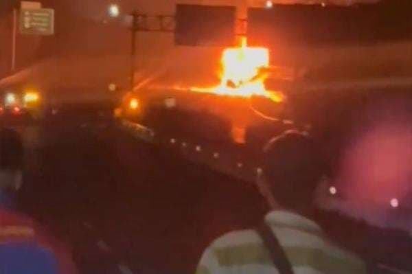 Truk TNI Terbakar dan Meledak di Tol Gempol-Pandaan, Ini Kata Jasamarga Transjawa Truk TNI Terbakar dan Meledak di Tol Gempol-Pandaan, Ini Kata Jasamarga Transjawa