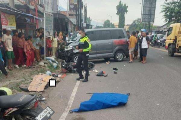Kecelakaan Maut Ambulans Tabrak 2 Motor di Cirebon: Ojol Tewas, Pasutri Luka Berat Kecelakaan Maut Ambulans Tabrak 2 Motor di Cirebon: Ojol Tewas, Pasutri Luka Berat