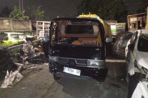 Sopir Blackout, 3 Mobil Kecelakaan Beruntun di Jalan Raya Bogor-Sukabumi Sopir Blackout, 3 Mobil Kecelakaan Beruntun di Jalan Raya Bogor-Sukabumi