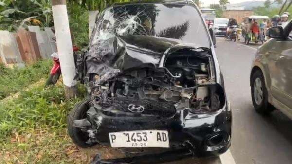 Mobil Dinas Pemkab Bondowoso Tabrakan dengan Pikap hingga Ringsek Mobil Dinas Pemkab Bondowoso Tabrakan dengan Pikap hingga Ringsek