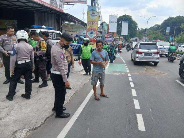 Pemotor Tewas Terlindas Truk di Juanda Depok, Begini Kronologinya Pemotor Tewas Terlindas Truk di Juanda Depok, Begini Kronologinya