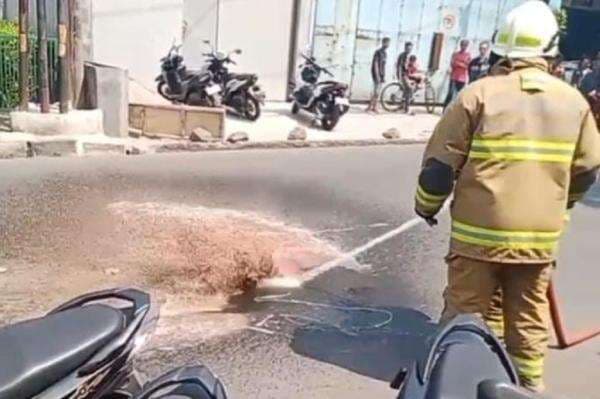 Kecelakaan Maut di Caringin Bandung, Pemotor Tewas Terlindas Truk Tronton Kecelakaan Maut di Caringin Bandung, Pemotor Tewas Terlindas Truk Tronton