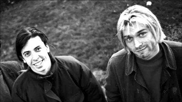 Kedekatan Harley Davidson dengan Dave Grohl, Foo Fighter, dan Nirvana Kedekatan Harley Davidson dengan Dave Grohl, Foo Fighter, dan Nirvana