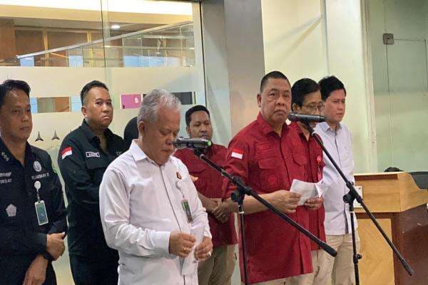 Kejagung Geledah Terminal BBM Pertamina Banten terkait Kasus Korupsi Minyak Mentah Kejagung Geledah Terminal BBM Pertamina Banten terkait Kasus Korupsi Minyak Mentah