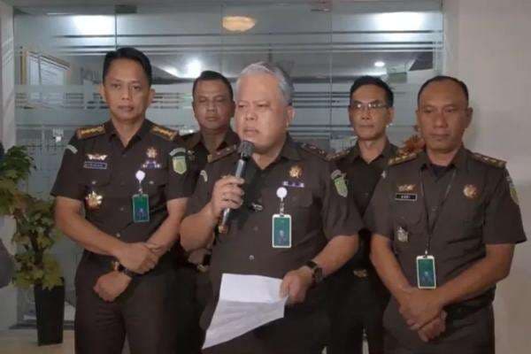 Kejagung Ungkap Alasan Periksa Pemilik Gojek di Kasus Dugaan Korupsi Chromebook Kejagung Ungkap Alasan Periksa Pemilik Gojek di Kasus Dugaan Korupsi Chromebook