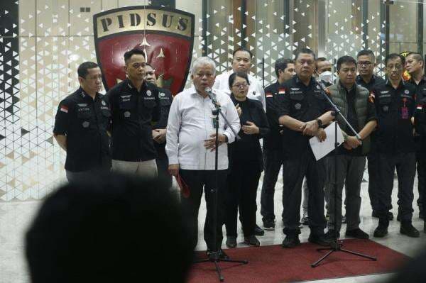 1 Tersangka Kasus Korupsi Laptop Masih Buron, Tak Pedulikan Panggilan Kejagung 1 Tersangka Kasus Korupsi Laptop Masih Buron, Tak Pedulikan Panggilan Kejagung