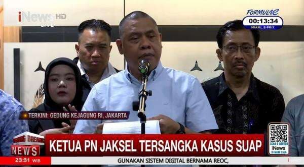 Breaking News: Kejagung Tangkap Ketua PN Jaksel terkait Suap Penanganan Perkara Breaking News: Kejagung Tangkap Ketua PN Jaksel terkait Suap Penanganan Perkara